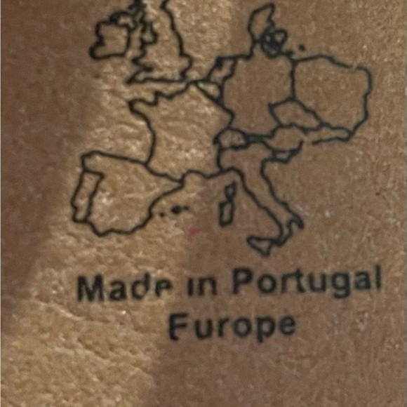 Red A’rcopedico Made in Portugal Sandals - Picture 4 of 5